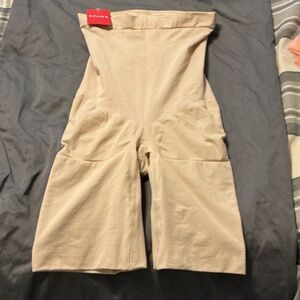 SPANX higher power, short XL soft nude #2745